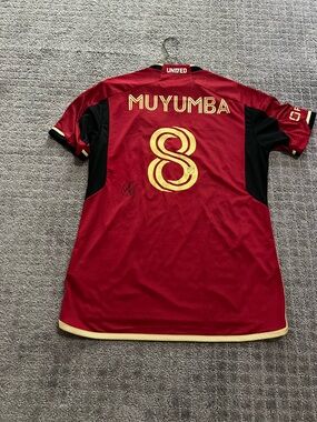 Red MUYUMBA #8 Short-Sleeve Soccer Jersey - Atlanta United